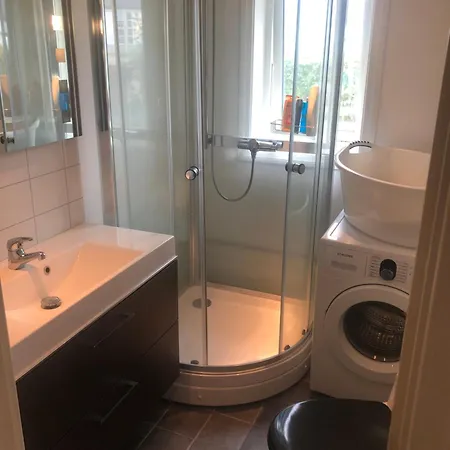 아파트 Flott 4-roms Pa Lund I 크리스티안산